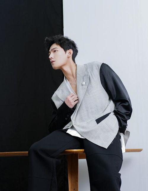 杨洋最新爆料,揭秘他的演艺生涯与生活点滴